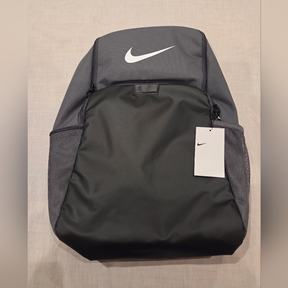 Nike Men's Black and Dark Gray Backpack